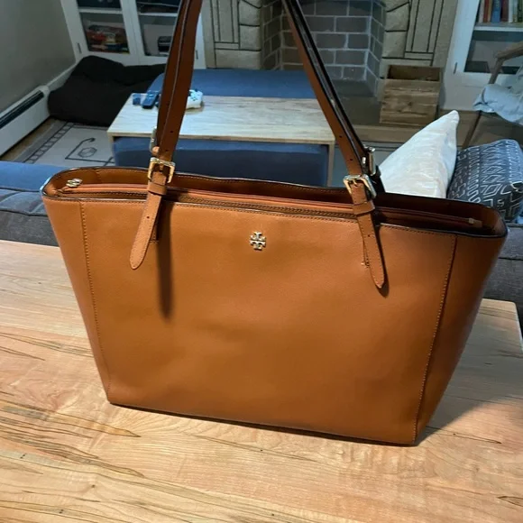 Tory Burch | Bags | Tory Burch Tote | Poshmark